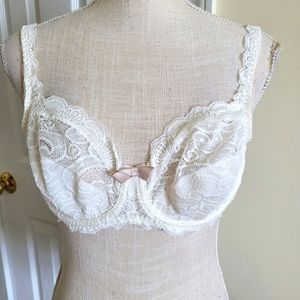 Playtax bra 36C. Ivory color